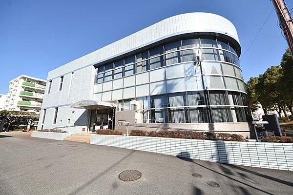 平塚市西図書館まで約600m