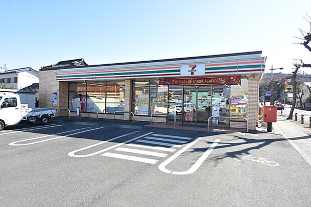セブンイレブン 平塚万田店まで約388m