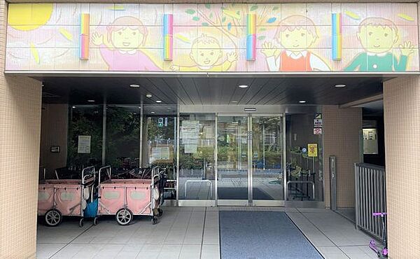 中央区立晴海こども園 徒歩2分。 130m