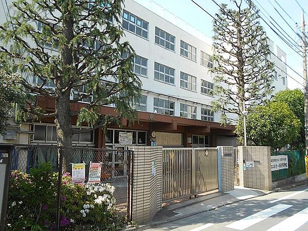 大田区立大森第六中学校 徒歩9分。 680m