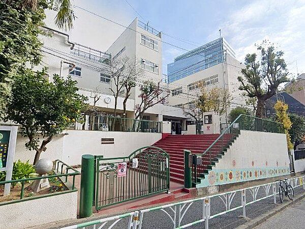 渋谷区立神南小学校 徒歩11分。 840m