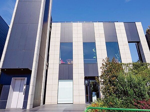 医療法人清潤会北青山メディカルクリニック 徒歩13分。 990m