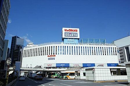 小田急百貨店新宿店 徒歩17分。 1310m