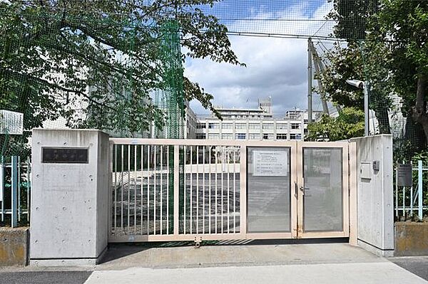 品川区立東海中学校 徒歩9分。 650m
