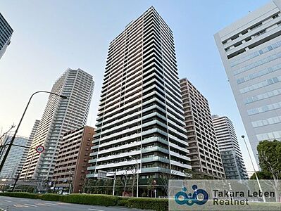 外観:JR山手線【品川駅】徒歩11分の好立地マンション。31階建ての高層レジデンスです。ペット相談可 外観:JR山手線【品川駅】徒歩11分の好立地マンション。31階建ての高層レジデンスです。ペット相談可