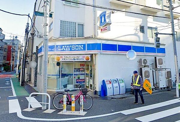 ローソン白金三光店 徒歩1分。 40m