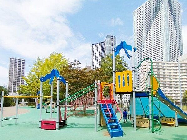 豊海運動公園 徒歩3分。 240m