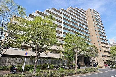 外観：東京メトロ東西線「西葛西」駅から徒歩約8分。総戸数459戸15階建大規模レジデンス。