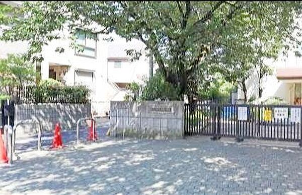 目黒区立田道小学校 徒歩10分。 800m