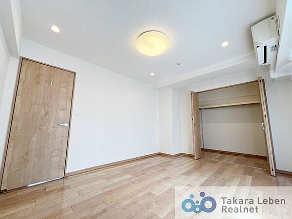 寝室を拡大表示