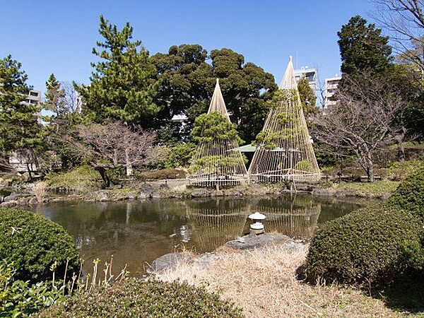甘泉園公園 徒歩11分。 820m