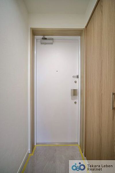 明るく清潔感のある玄関は、住まいの第一印象をやさしく彩ってくれます。