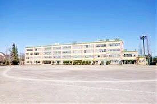 杉並区立向陽中学校 徒歩11分。 850m
