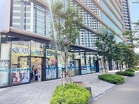 どらっぐぱぱす晴海店 徒歩9分。 680m