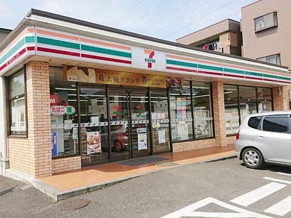 セブンイレブン調布入間町1丁目店 徒歩8分。 580m