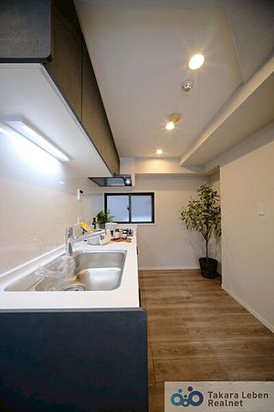 使いやすいレイアウトのキッチンは、日々の家事を効率よくこなしたい方におすすめです。