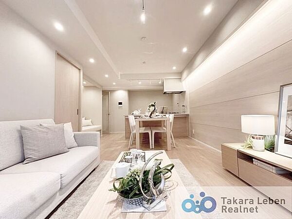 家族との会話が弾むリビング空間。ゆったりとした時間が流れる居場所になりそうです。