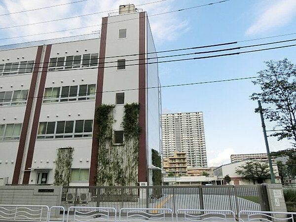 江東区立東雲小学校 徒歩7分。 530m
