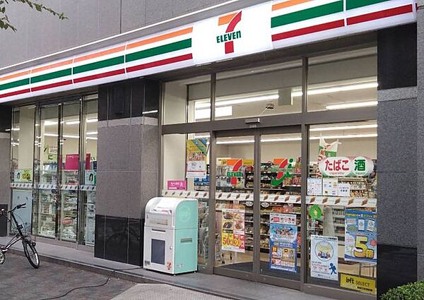 セブンイレブン日本橋人形町2丁目店 徒歩3分。 220m