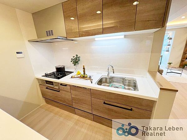 家事の味方、食洗機付きのキッチンです。洗い物は食洗機に任せてご家族の時間をお過ごしください。