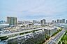 その他：バルコニーから広がる眺望が魅力。空の広がりを感じながら穏やかな時間を過ごせます。