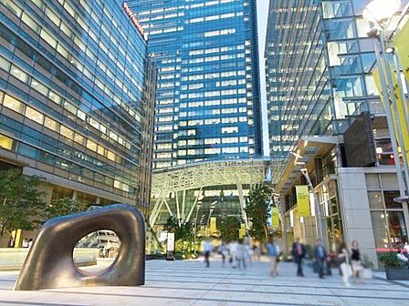 東京ミッドタウン 徒歩9分。 700m