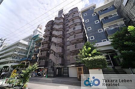 東京メトロ東西線「東陽町」駅まで徒歩2分の新耐震基準マンション。コンビニ、薬局が徒歩4分圏内に揃う利便性良好な立地。