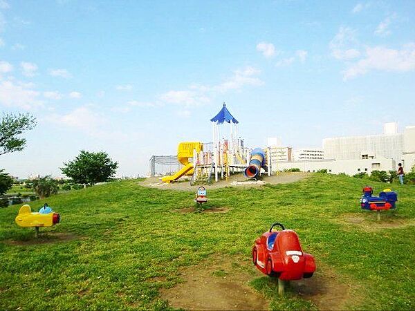 大森ふるさとの浜辺公園 徒歩9分。 710m