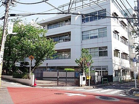 港区立笄小学校 徒歩6分。 420m