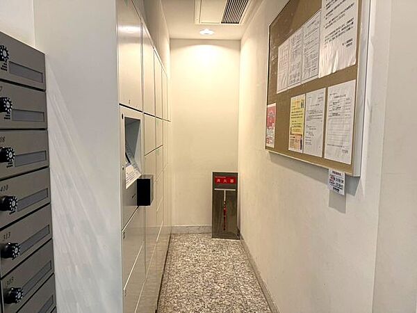 不在時の荷物の受け取りに便利な宅配ボックス。再配達依頼時の休日の時間の拘束から解放されます。