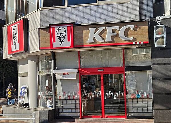ケンタッキーフライドチキン平井店 徒歩4分。 290m