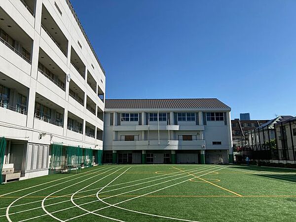 港区立御田小学校 徒歩23分。 1830m