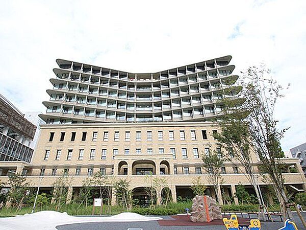 社会福祉法人恩賜財団母子愛育会総合母子保健センター愛育病院 徒歩14分。 1100m