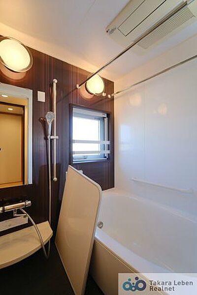 心からゆったりと寛いでいただけるよう、落ち着いたバスルームになっています。
