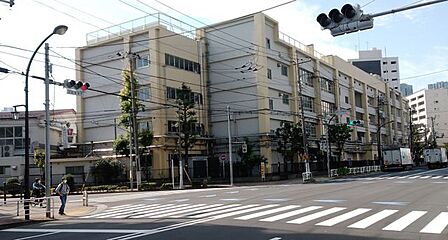 江東区立枝川小学校 徒歩8分。 660m