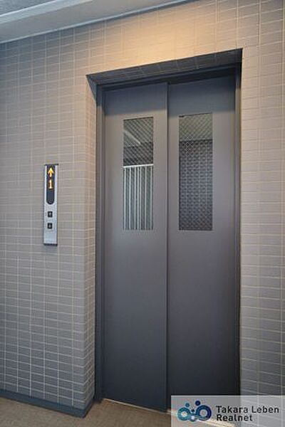 便利なエレベーター付きの物件です。