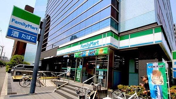 ファミリーマート辰巳一丁目店 徒歩1分。 60m