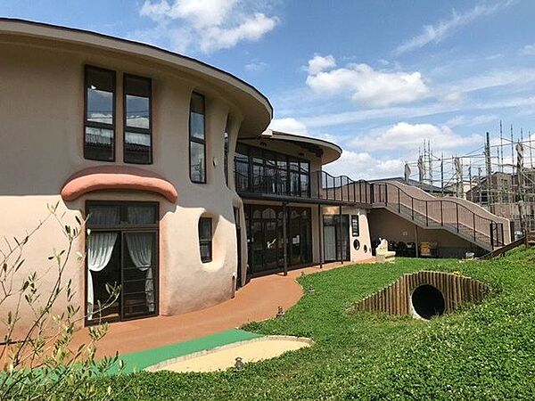 東中野プチ・クレイシュ 徒歩1分。 80m
