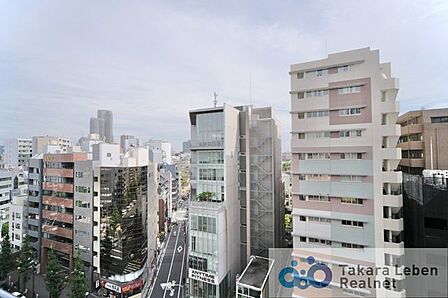 高層階ならではの見晴らし良い景色が望めます。