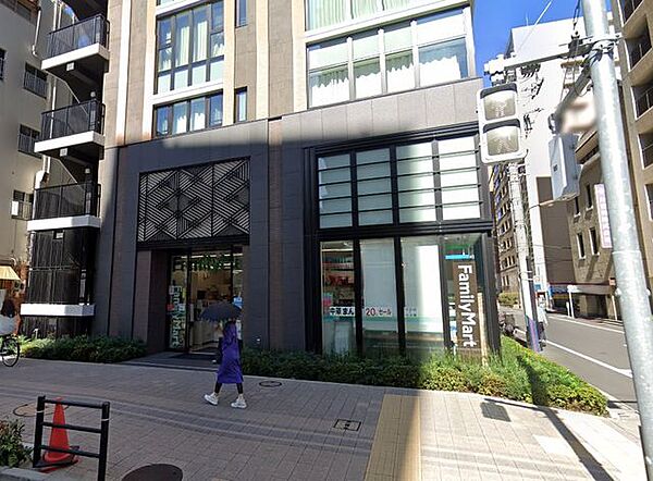 ファミリーマート東日本橋三丁目店 徒歩5分。 350m