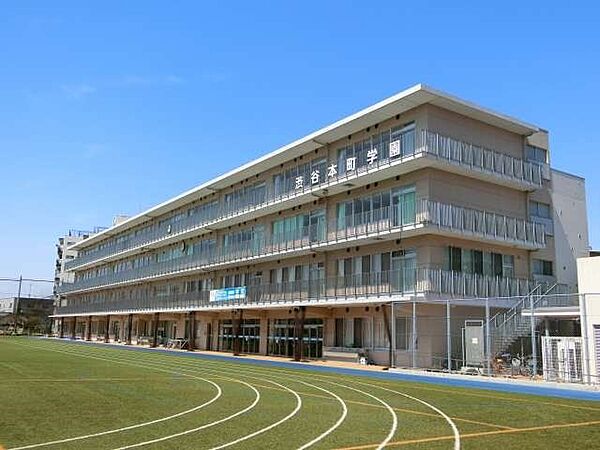 渋谷本町学園 徒歩2分。 130m