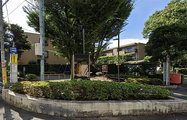 世田谷区立岡本下山公園 徒歩3分。 180m