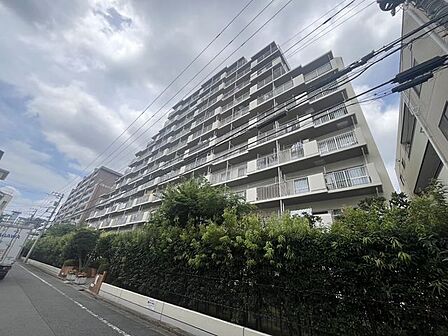東京メトロ東西線【葛西】駅徒歩8分の大規模マンション。ペット飼育のご相談可能です。