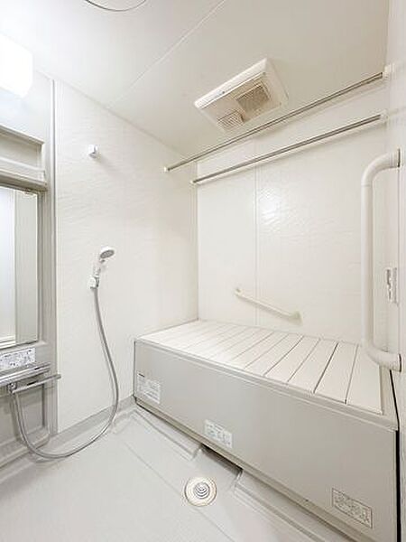 雨の日もお洗濯が可能な浴室乾燥機付きユニットバス