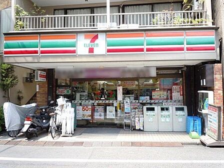 セブンイレブン千駄ヶ谷店 徒歩6分。 410m