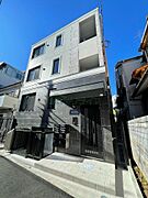 外苑前駅より徒歩10分 新築 3階建の賃貸物件