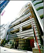 三田駅より徒歩1分 2階 築28年8ヶ月の賃貸物件