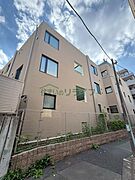 代々木駅より徒歩3分 築11年10ヶ月 3階建の賃貸物件