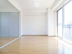 日昇ビル 5階2LDKのリビング/ダイニング