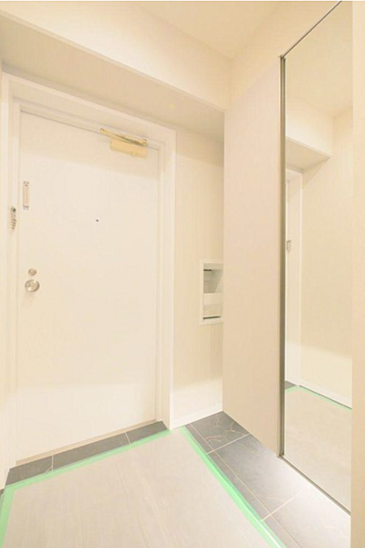 玄関を拡大表示